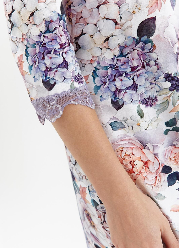 471 Cana Nachthemd – lila Blumen