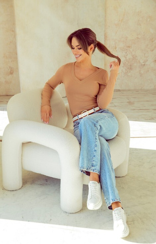 Eleonor Eldar Active beige – Damenbluse aus gerippter Viskose, lange Ärmel