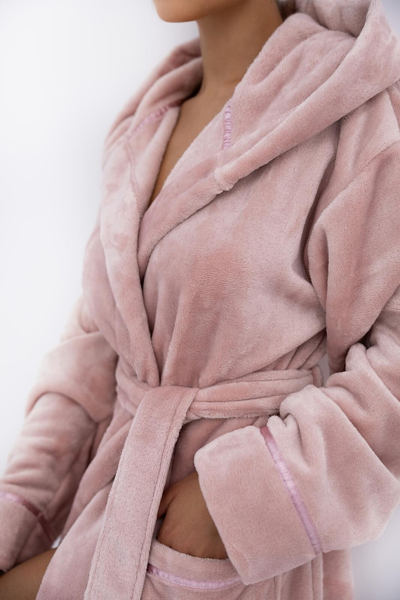 Amaris Sensis Damenbademantel, rosa – ein weicher Bademantel mit Kapuze, elegant und bequem