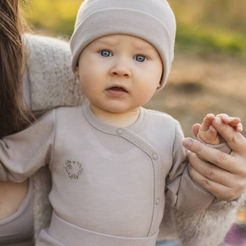 Merino-Body aus Eevi-Merinowolle – Beige