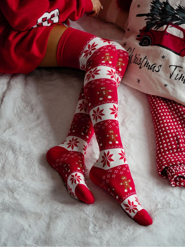 1276.002 Milena Weihnachtssocken (Overknee) – Keksmotiv, Rot