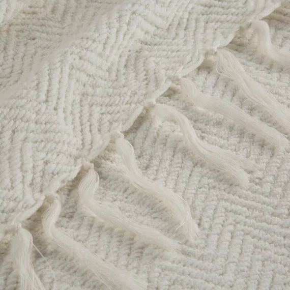 Milo Decke Tagesdecke mit Fransen Eurocurtains weiß