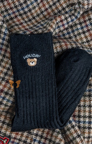 YN5035 Warme Damensocken Magnetis schwarz – gerippt mit Applikation