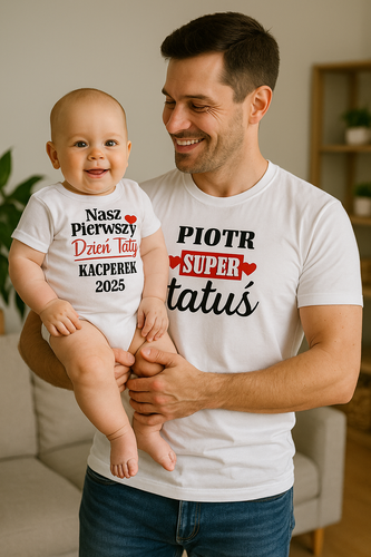SKU N052TS-1 Set „Unser ERSTER Vatertag + Super DADDY mit Namen“ – Body + Moocha Herren-T-Shirt, personalisiert, Baumwolle, perfektes Geschenk zum Vatertag.