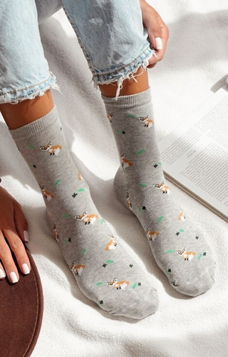 0200-182 Foxes and Leaves Milena Damensocken – Baumwolle – helle Melange