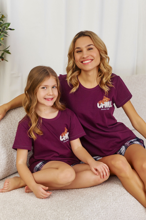 7202 „Chill“ Unisex Doctor Nap Kinderpyjama – Burgunderrot