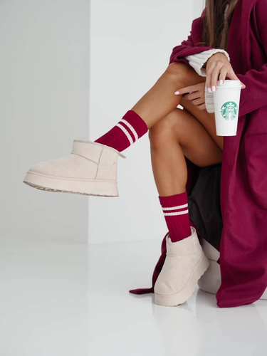 1542-001 Braid Milena Damensocken – Burgund