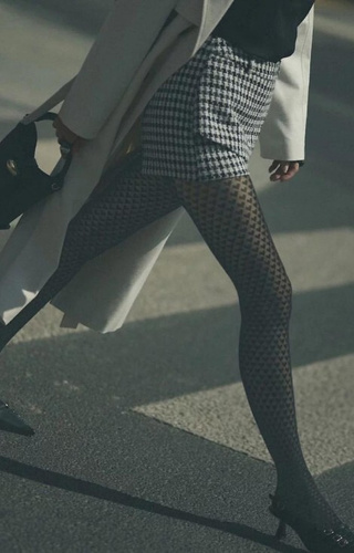 1233 Cherie Gabriella Strumpfhose 60 den schwarz – Herzmuster, 3D