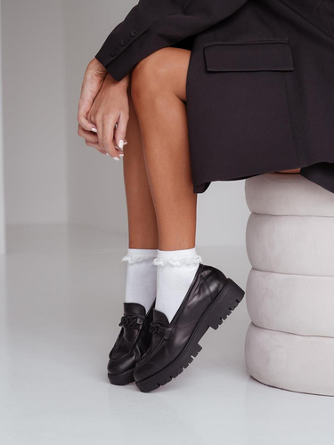 0897 Milena Damensocken mit Spitze - weiß 2