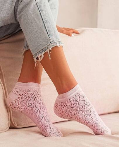 1504-002 Durchbrochene Damenfüße Milena – Puderrosa