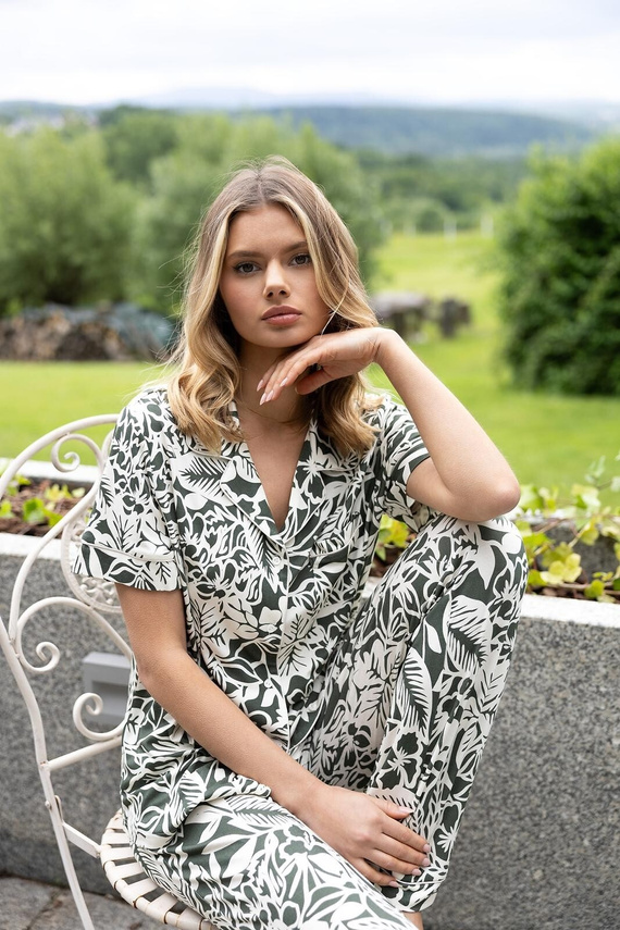 Damenpyjama Louise Sensis khaki-ecru aus Viskose, Hemd mit Knöpfen & Hose