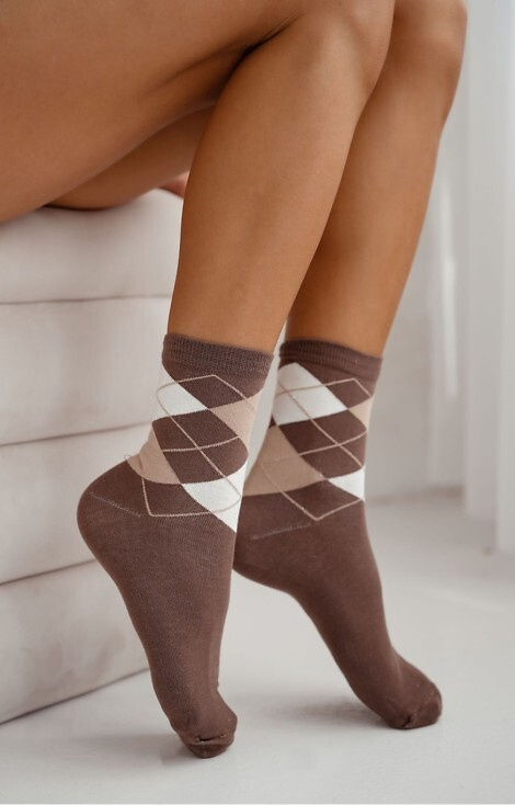 0200-177 Rauten Milena Damensocken braun – Baumwolle, bunte Rauten