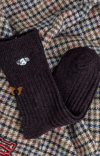 YN5035 Warme Damensocken Magnetis braun – gerippt mit Applikation