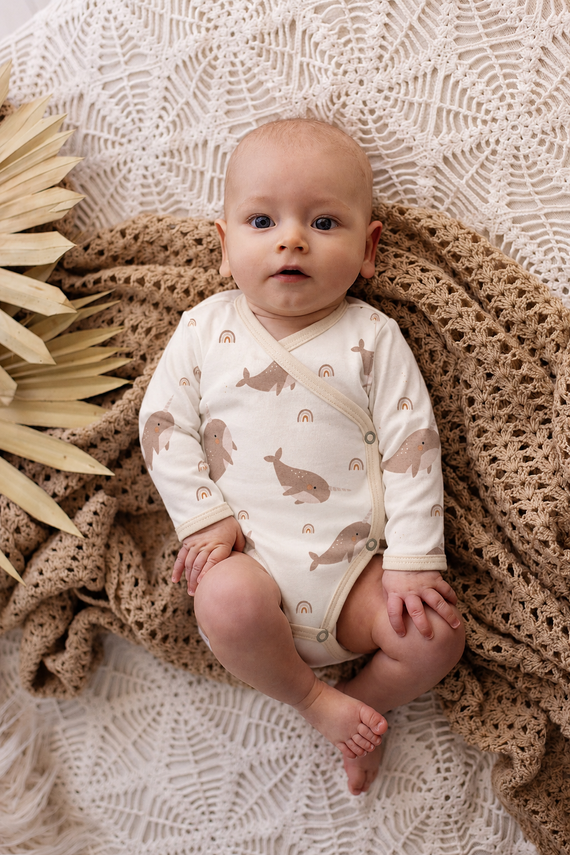 03256D „Marlin“ Baby-Body mit langen Ärmeln Makoma