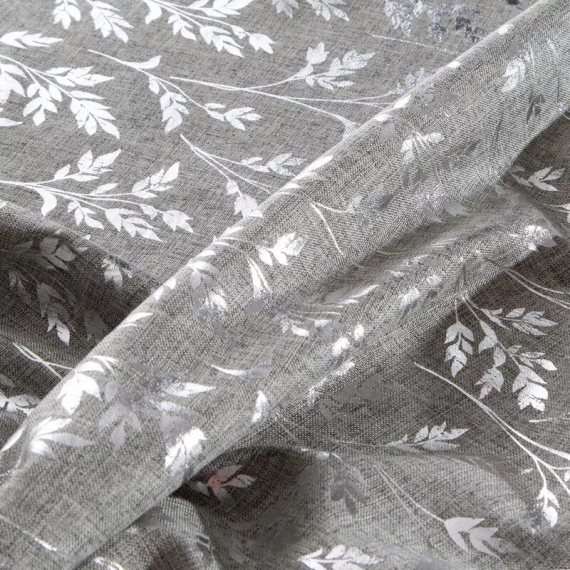 Simona-Tischdecke mit glänzendem Eurocurtain-Aufdruck, silberfarben