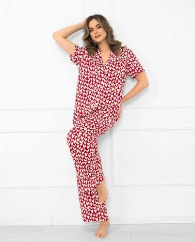 Ksenia – Damen-Baumwollpyjama mit Herzmuster, Hemd mit Knopfleiste, lange Hose mit Taschen | Italian Fashion