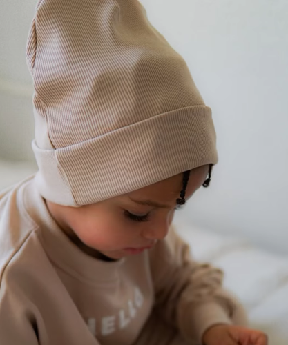 Kindermütze mit Streifen Yosoy – Karamell