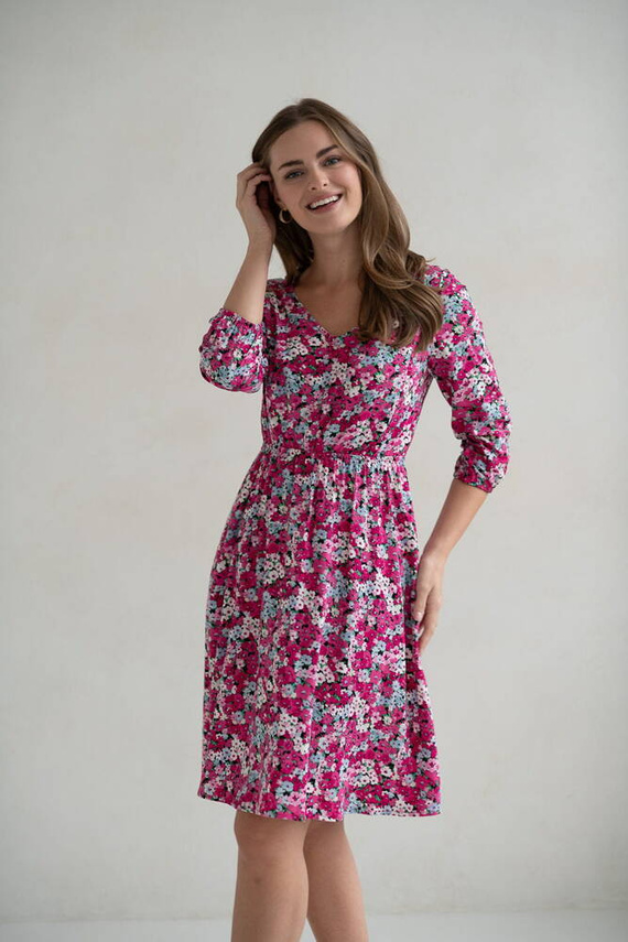 Schönes Midi-Umstands- und Stillkleid mit 3/4-Ärmeln von Milk&Love mit Blumen