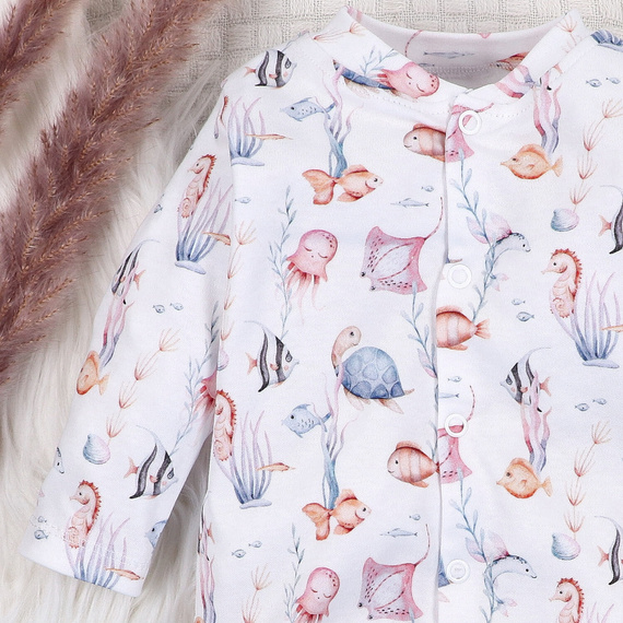 ABN-5479 Underwater World Nini Babystrampler – Bio-Baumwolle, bequeme Druckknöpfe
