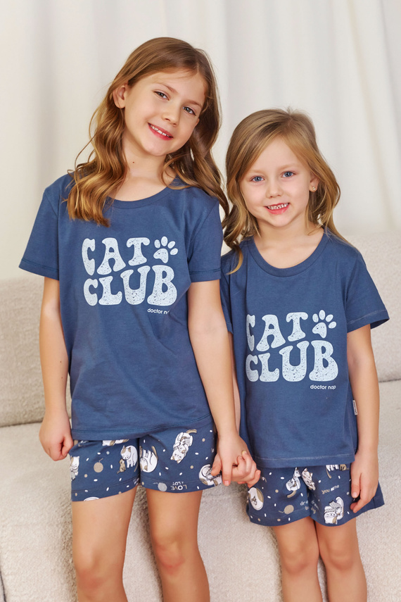7205 „Cat Club“ Unisex Doctor Nap Kinderpyjama – tiefblau