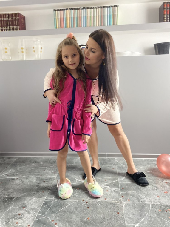 374 / 375 Desiree Baby Bademantel - Himbeere