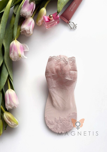 Damen Spitzen-Socken Magnetis GC-251133 mit Blumenmuster und Baumwollsohle light pink