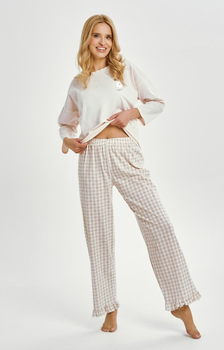 3438 Beigefarbener Baumwollpyjama für Damen von Vera Taro – lange Ärmel, karierte Hose mit Rüschen