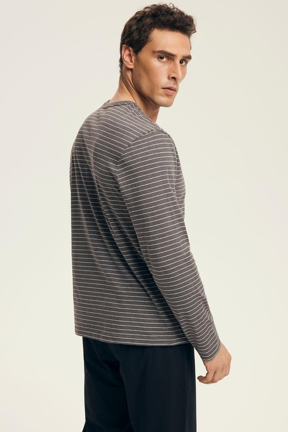 Premium-Herrenpyjama 43455 New Henderson grau – Baumwolle, lange Ärmel, elegante Verpackung