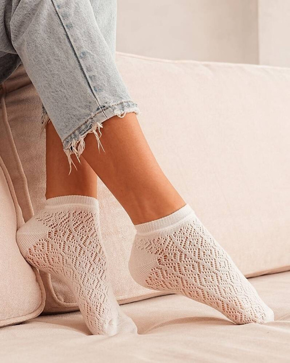 1504-002 Durchbrochene Damenfüße Milena – ecru