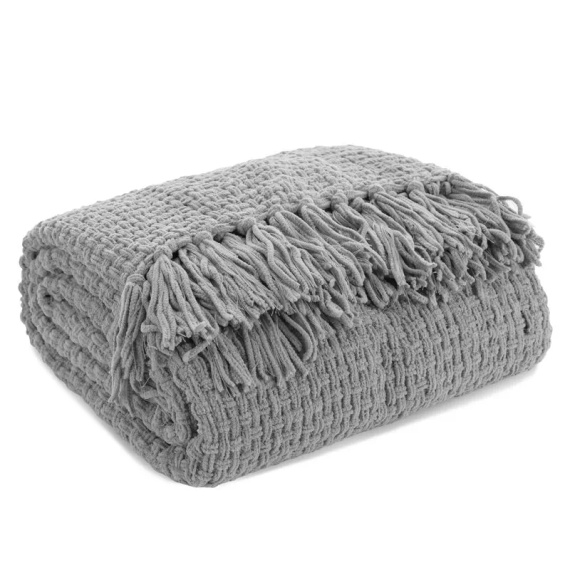 Suzi Decke, Tagesdecke, gewebt mit Fransen, Eurocurtains, grau