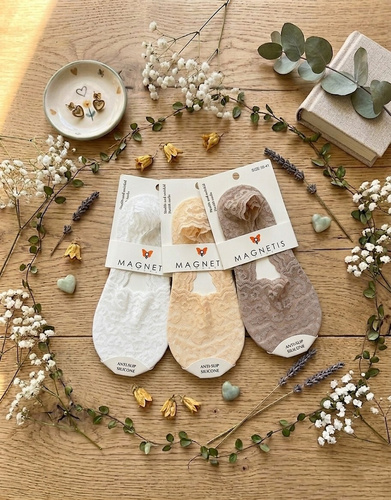 Ballerinas Magnetis – Elastische Krone, Silikonriemen, Glatte Sohle bianco
