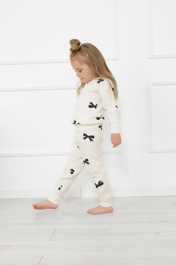 Figaro Schlafanzug für Mädchen - ecru, Baumwolle, lange Ärmel und Hose Italian Fashion 