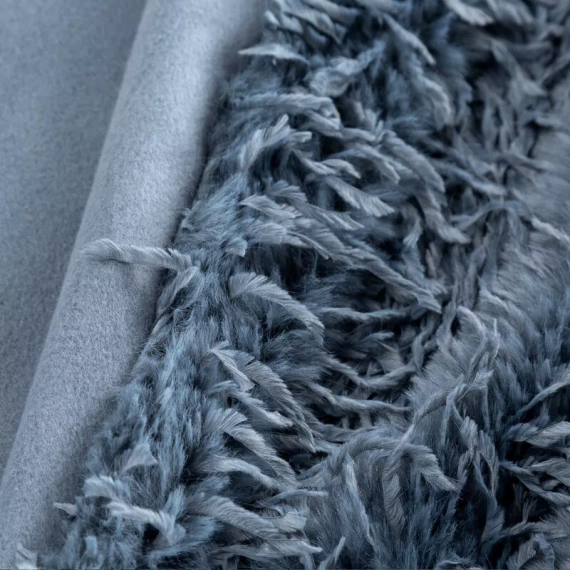 Adore Blanket, zottelige, pelzige Tagesdecke von Eurocurtains, Marineblau