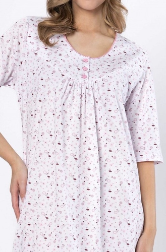 Koszula nocna bawełniana Leveza 1638 Dioniza biało liliowa – krótki rękaw, wygodna i kobieca