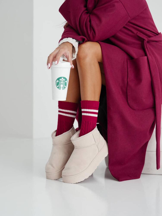 1542-001 Braid Milena Damensocken – Burgund