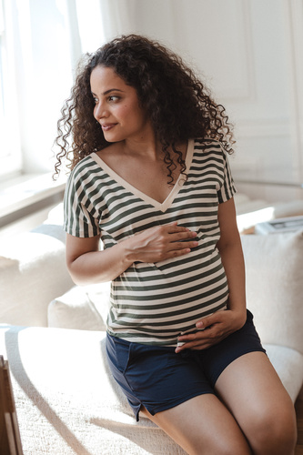 Milk&Love Umstandsbluse Two Ways 2in1 Stillbluse Wendedesign V-Ausschnitt in Biscuit-Khaki
