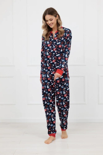 Damen-Schlafoverall Makala BIS Italian Fashion – Baumwoll-Pyjama mit langen Ärmeln und Hosen, weihnachtliches Muster