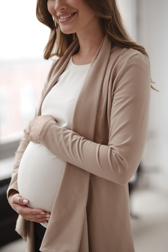 Beige Umstandsstrickjacke von Mama Wrap Milk&Love