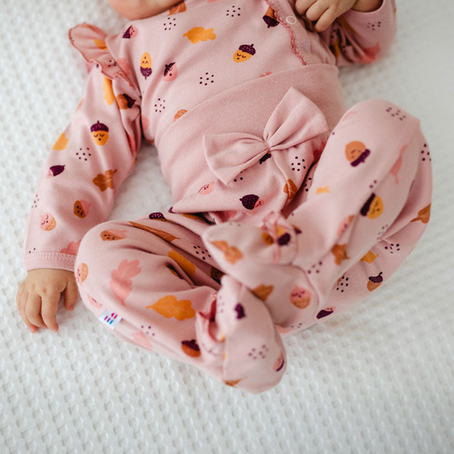 Fluffy Tails Eevi Baby-Schlafanzug – rosa, Baumwolle mit Schleife