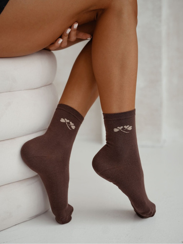 Milena 0200-178 – Damen-Baumwollsocken mit kleinem Muster und Lurexfaden | Polnische Produktion – braun