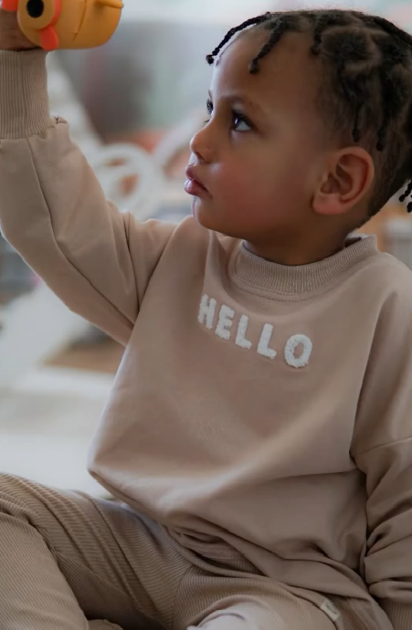 Hello Yosoy Sweatshirt – Karamell