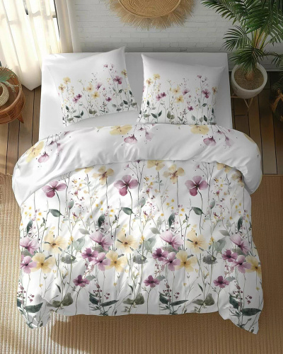 5773 A Cotton Bloom Detexpol weiße Baumwollbettwäsche mit gelben und violetten Wildblumen – 100 % Baumwolle, doppelseitig, polnische Produktion