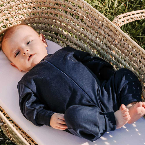 Merino Eevi Babystrampler – Marineblau, 100 % Merinowolle, Zwei-Wege-Reißverschluss