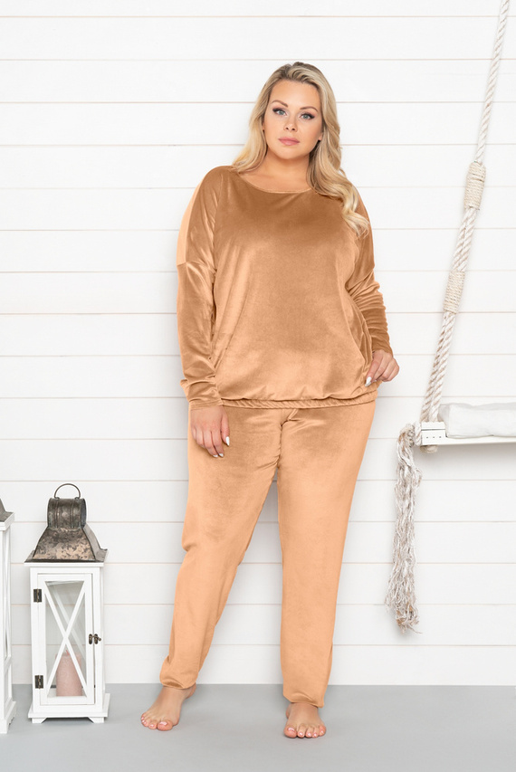 Juga Women's Long Set. ärmel, Länge. italienische Mode Kamelhosen 