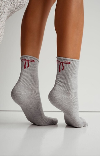 0200-193 Damensocken mit Schleife Milena grau – gerippte Baumwolle