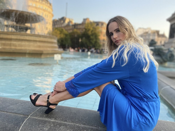 412 Dagmara Kurzer Morgenmantel für Damen Forex - Kornblume