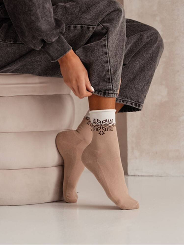 0071-007 Snowflake Unique Damen Weihnachtssocken Milena – beige