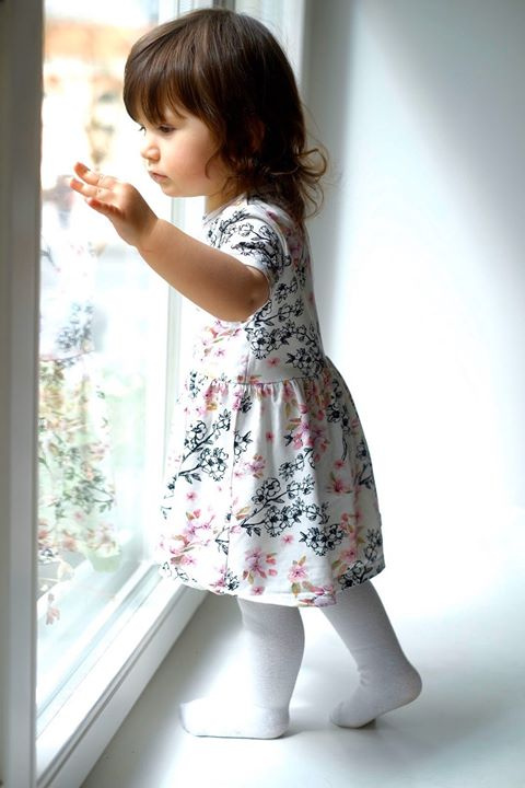 Body mit Rock Milk & Love helle Blumen kurzarm