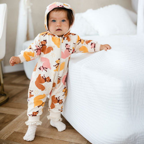 Fluffy Tails Eevi Kinder-Trainingsanzug – ecru, mit Kapuze und Herbstdruck