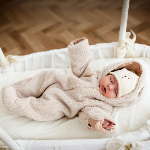 Beary Cool Eevi Babyoverall – Lammfell, beige, mit Ohren und Reißverschluss